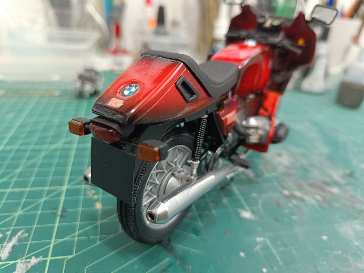 voromont's tweet photo. Cómo ya comenté anteriormente, una maqueta muy sencilla, para principiantes o niños de aquellos años 80 y que como buen coleccionista quería tener en mis vitrinas.
Gracias de nuevo por vuestros comentarios y likes🫶🏼

#bmw #r100rs #models #scalemodelbike #hobbies https://t.co/uk40Ow4Zo5