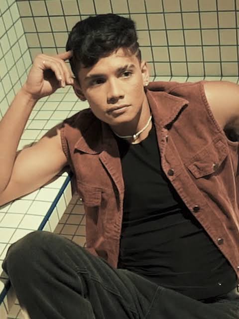 tshh9k's tweet photo. @waynonani @PBBabscbn marlou? xander ford? https://t.co/D9PEejAppF
