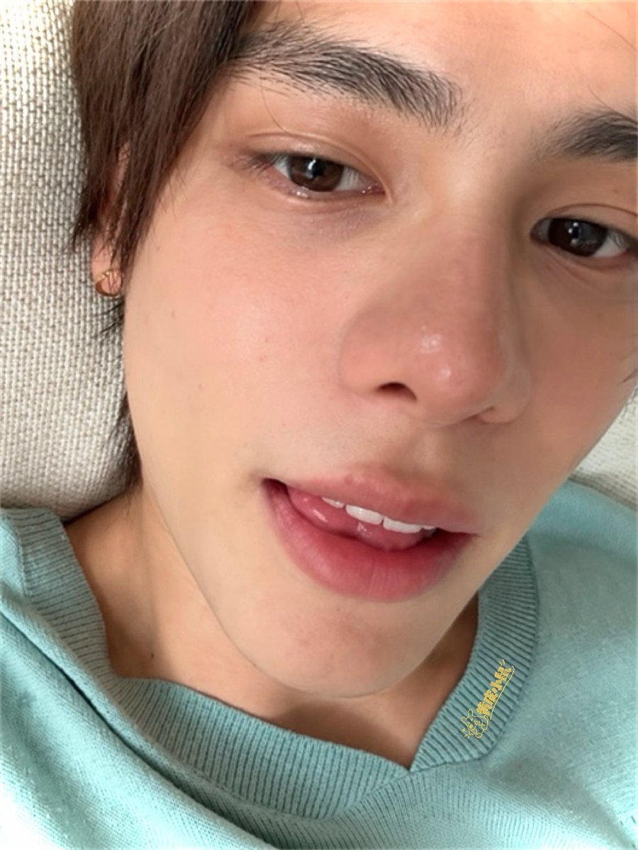 poohpavelxmmine's tweet photo. สมมงคนเรียกว่าคุณหนูเนอะ ชีสวยชีน่ารัก อยากเอาผมทัดหูละเติมดอกไม้ผูกโบว์ให้อะ🥺✨🤍🎀🤲🏻 https://t.co/bXUgdqxeMH