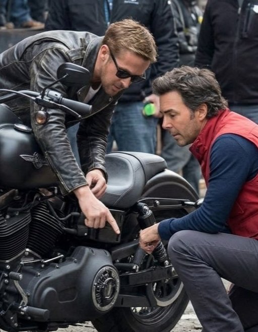 BoinkBuzz's tweet photo. 🚨 𝗘𝗫𝗖𝗟𝗨𝗦𝗜𝗩𝗘 - Ryan Gosling in costume as Johnny Blaze with Director Shawn Levy for Marvel Studios' ‘GHOST RIDER’

Filming will officially begin in New York next year and will be shot on film with cinematography by Linus Sandgren (Dune: Part Three)

Coming to theaters July 28, 2028