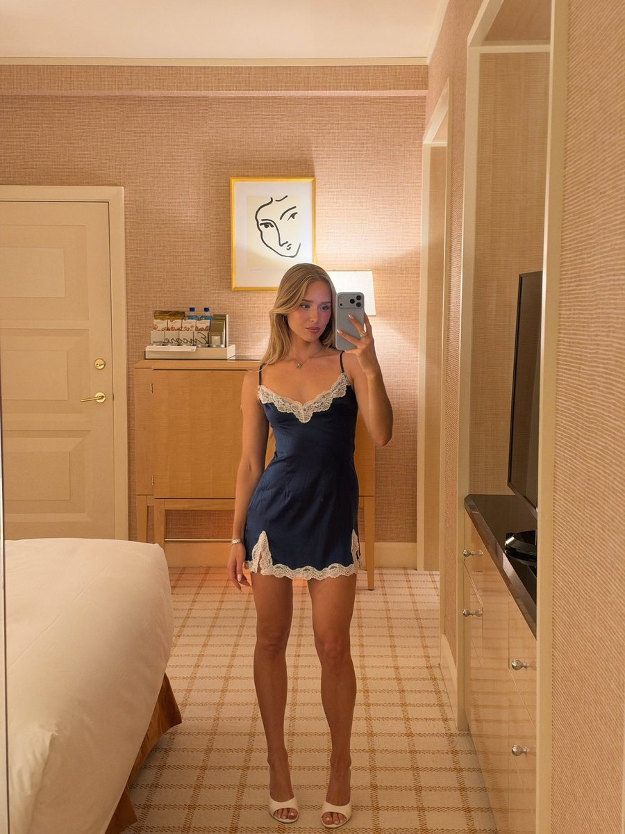 CarolineZalog's tweet photo. #lasvegas #carbone https://t.co/jYzd2BGebD