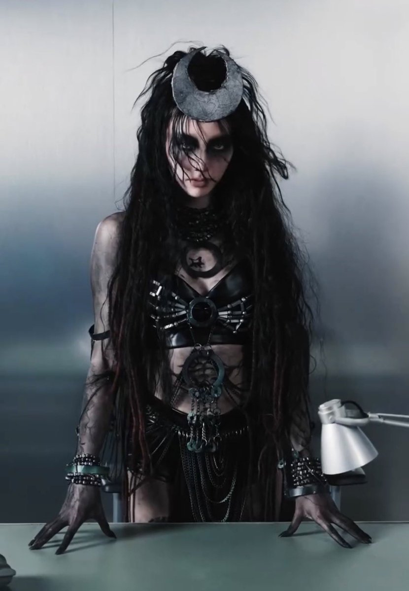 laphakronV2's tweet photo. June Moone -> Enchantress

ป๊าดดดดดดน้องออม เริ่ดๆๆๆๆ https://t.co/eaTciaRPjl