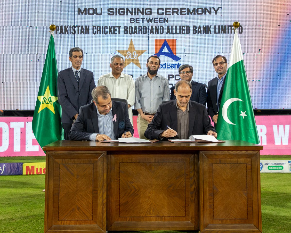 TheRealPCB's tweet photo. Empowering Pakistan cricket's future at the grassroots level 🏏

PCB COO Sumair Ahmed Syed and Allied Bank Limited Chief North CRBG Abid Anwar sign MoU in the distinguished presence of PCB Chairman Mohsin Naqvi and CEO ABL Aizid Razzaq Gill

#SchoolToStadium | #PCBTalentHunt https://t.co/mvcb4Q358N