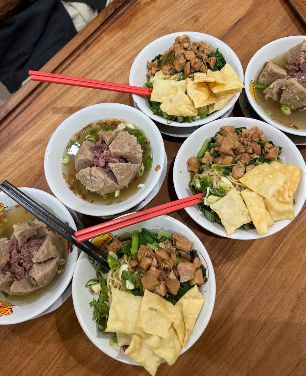 FOOD_FESS's tweet photo. sudahkah kalian mam mie ayam bakso? 😀 https://t.co/rf3IIfx6D8