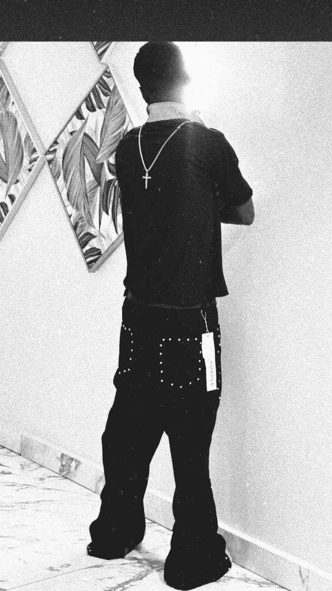 benzy952's tweet photo. Black🖤🕊 https://t.co/gFhNKIehaH