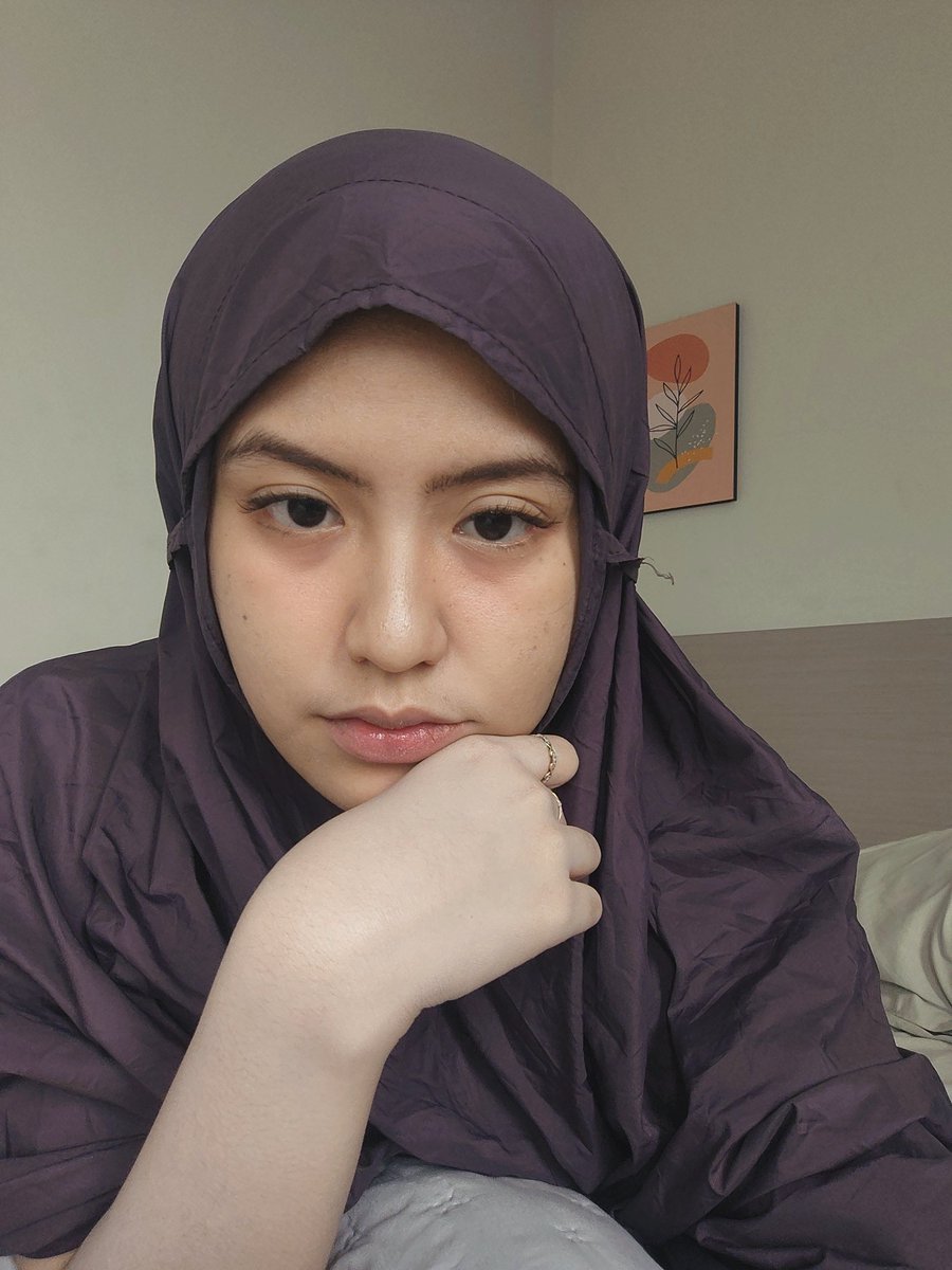 amaliadwinrhma's tweet photo. selamatkan foto ini dr faker faker dan ai https://t.co/z9mj7nGA0l