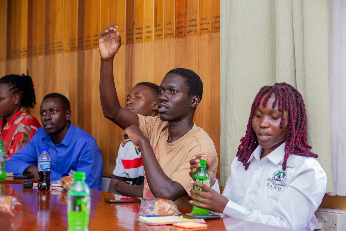 CERAIUg's tweet photo. Students demand is clear ,they want energy that is relevant to their own needs. They demand low electricity tariffs and increased investment in #Offgrid systems with emphasis on #SolarEnergy. They say investments in fossil fuels have hindered energy transition efforts in Uganda. https://t.co/peNDNdHomO