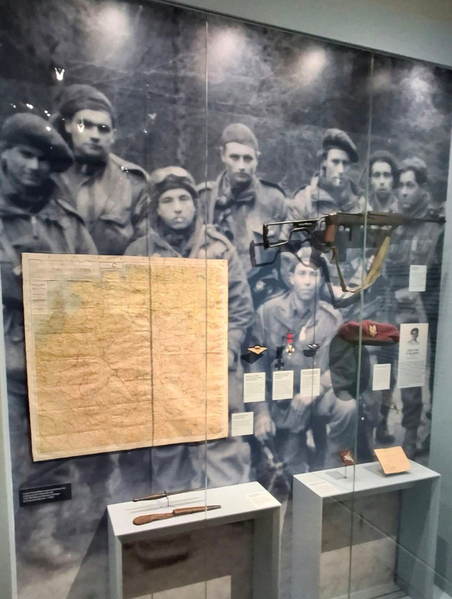 Defense137's tweet photo. C'est rafraîchissant, cela nous mène aux sources des FS de 1940, dans les FAFL donc. Très utile. Une période certes incertaine mais qui a révélé les talents de français ordinaires. https://t.co/eGkYlVw7RI