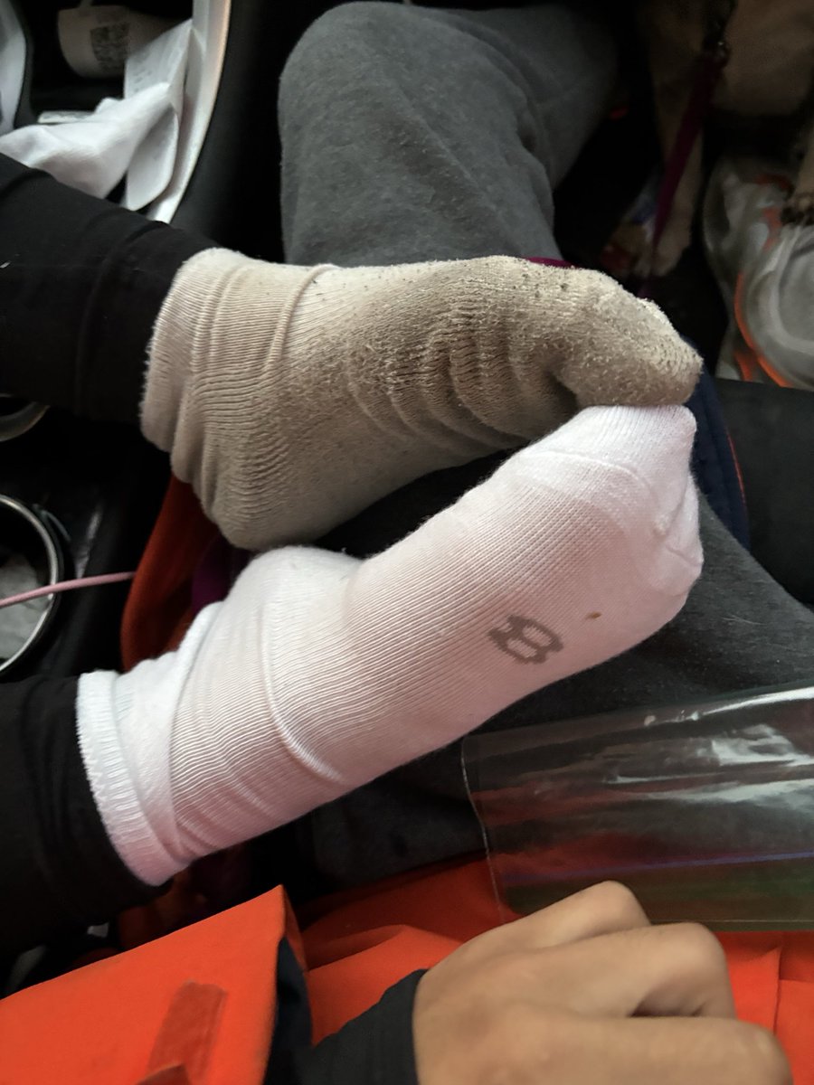 JackMehoffz0az's tweet photo. girl BYEEE 😭🤢🤭 these socks are literally SOOO nasty omg 💀🧦💕 my little foot freak customer is gonna be soooo happy when he opens his package 😭😂 i just KNOW he’s gonna be obsessed with how stinky they are 🤭🥰📦💕#feet #footfetısh #paypig #submission #kink #dom #nsfw #goon https://t.co/byzyQKv02O