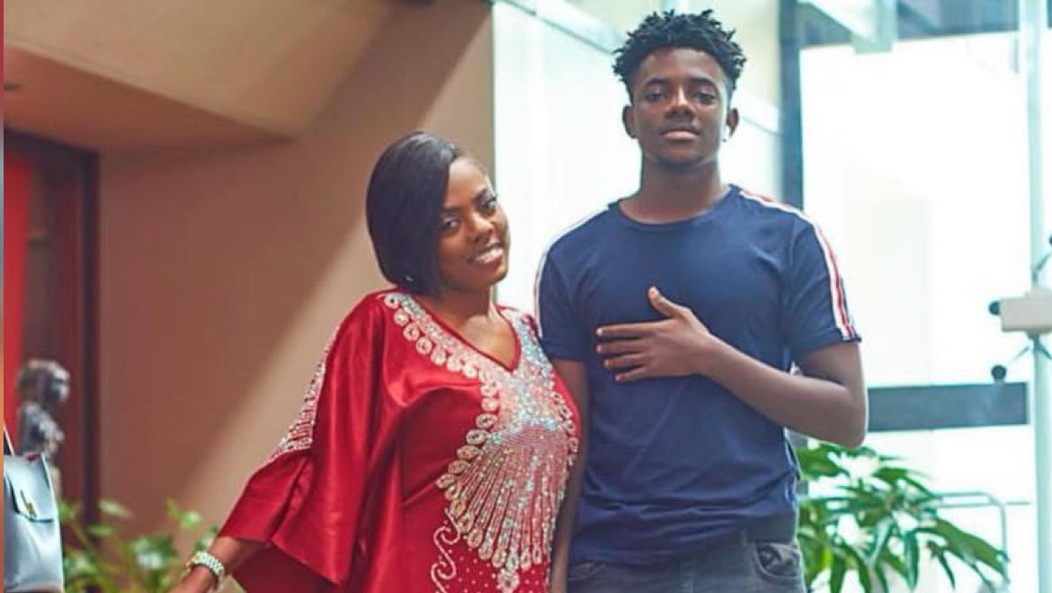 brahadamss's tweet photo. “I’m Done Paying School Fees; Now I’m Enjoying My Money” – Nana Aba Anamoah on Motherhood https://t.co/44MPKfapAD https://t.co/Rch0iNq4wJ