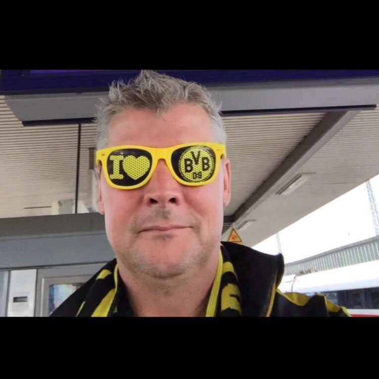 nfloody09's tweet photo. Ich heute nach 13 Bier in Block 13 um 13:20 bei der Arbeit um den Rausch zu kaschieren, den Sabitzer Geil Treffer in der 93. Minute zu verarbeiten. https://t.co/CQi5REmlhT