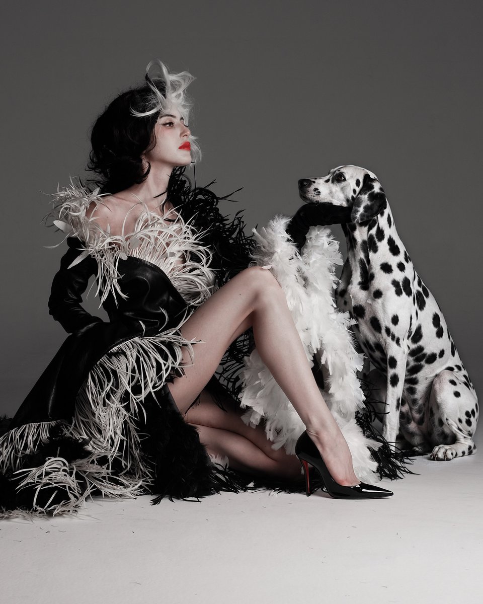 DavikahStand's tweet photo. คอนเซปต์ฮาโลวีนปีนี้มากับ 
Cruella de Vil ▪️◽️

#ใหม่ดาวิกา #davikah
#cruella #halloweeen https://t.co/LcJbig9cCM