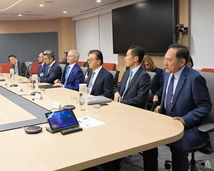 LambeSahamjja's tweet photo. ANJIRR SINGAPURA BETUL BETUL MANGGIL BOS BOS PERUSAHAAN YANG DI DUGA TERLIBAT DI BALIK KARHUTLA INDONESIA

indonesia udah sejauh mana tuh aparat manggilin bos bos perusahan? https://t.co/8ohtOn0r8s