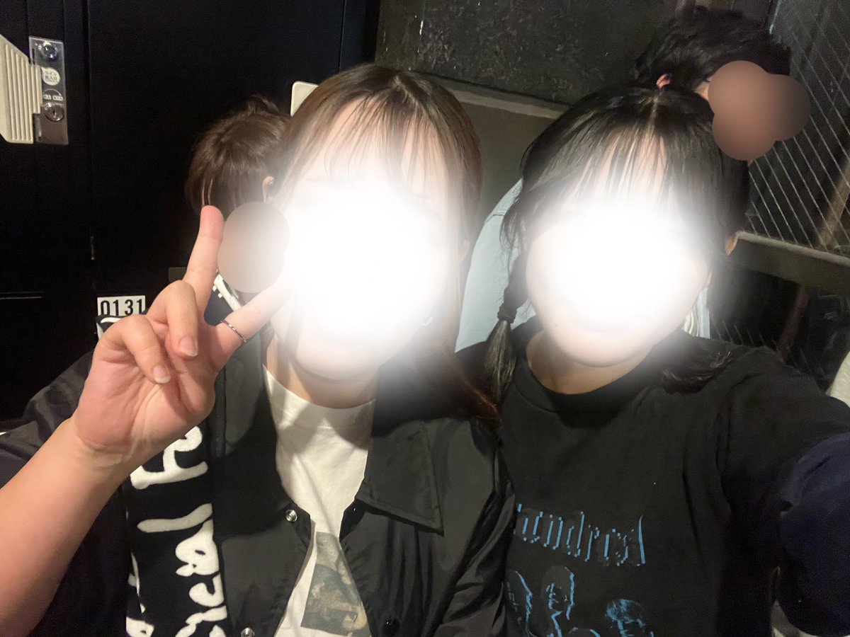 urikimishi's tweet photo. 2026/10/28📍Spotify O-EAST
[Alexandros] CREW限定ライブ

FC限定ならではのセトリ、雰囲気がほんとに大好きで、いろんな意味で大満足のライブ。今日から私は大臣です。
歌い叫びすぎて喉が痛いけど、これドロスのライブ行かないとならないんだよね私。本日も痛いです❣️

今週末も楽しみ🎶 https://t.co/0YZ6AAxfyX