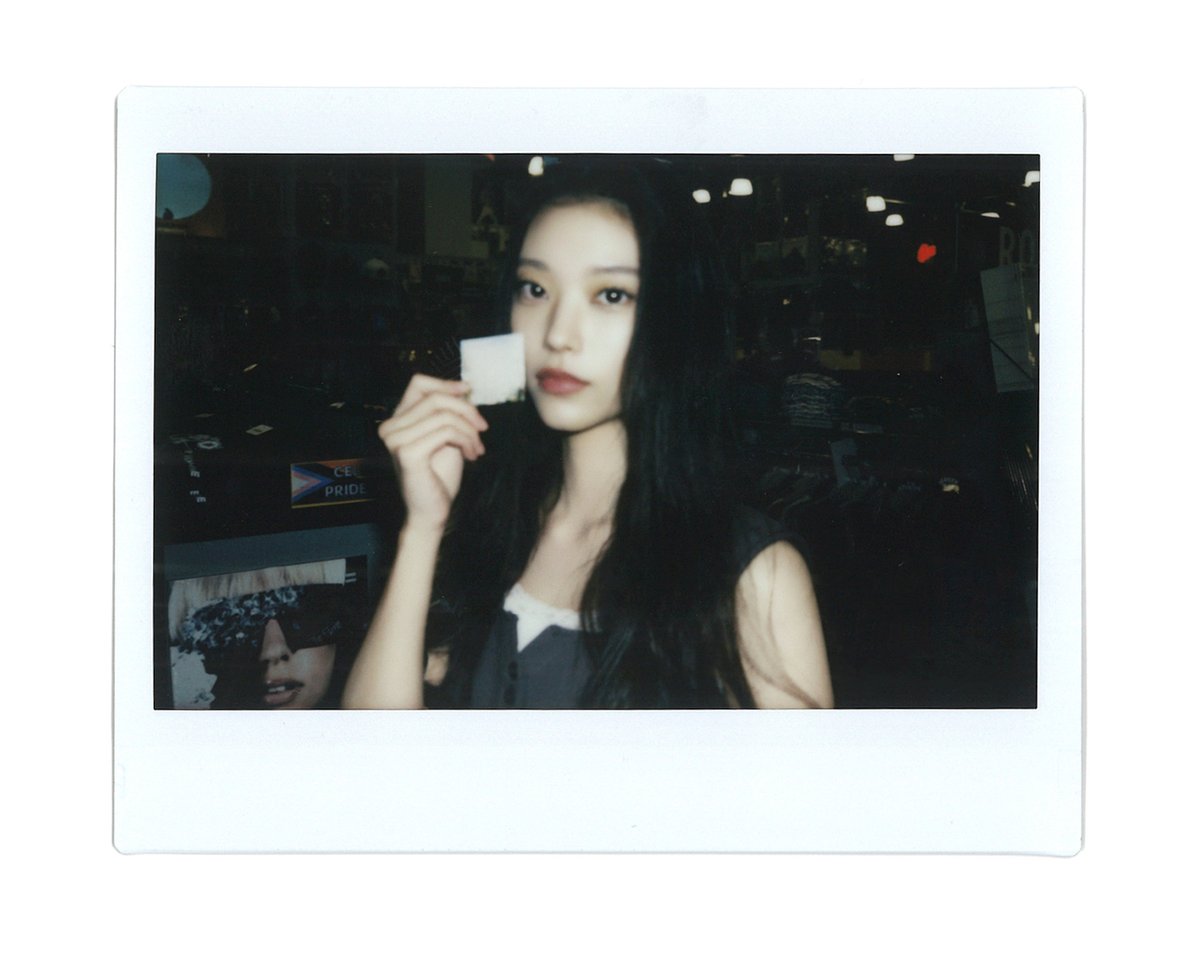 NewJeans_ADOR's tweet photo. https://t.co/6CJ5fYyUNE