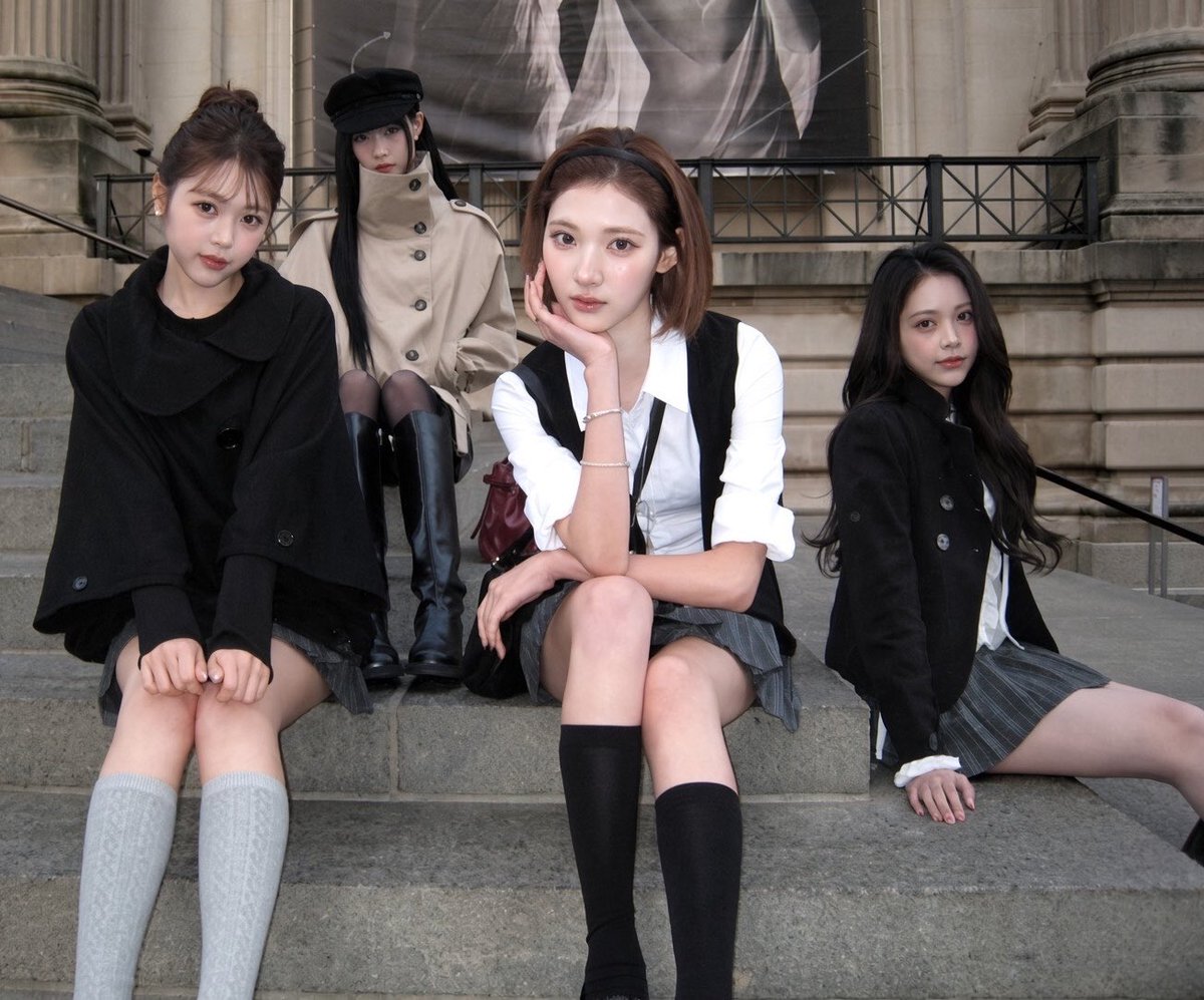youngdolliz's tweet photo. they are sooo giving pretty little liars x gossip girl https://t.co/URGCg8gURX