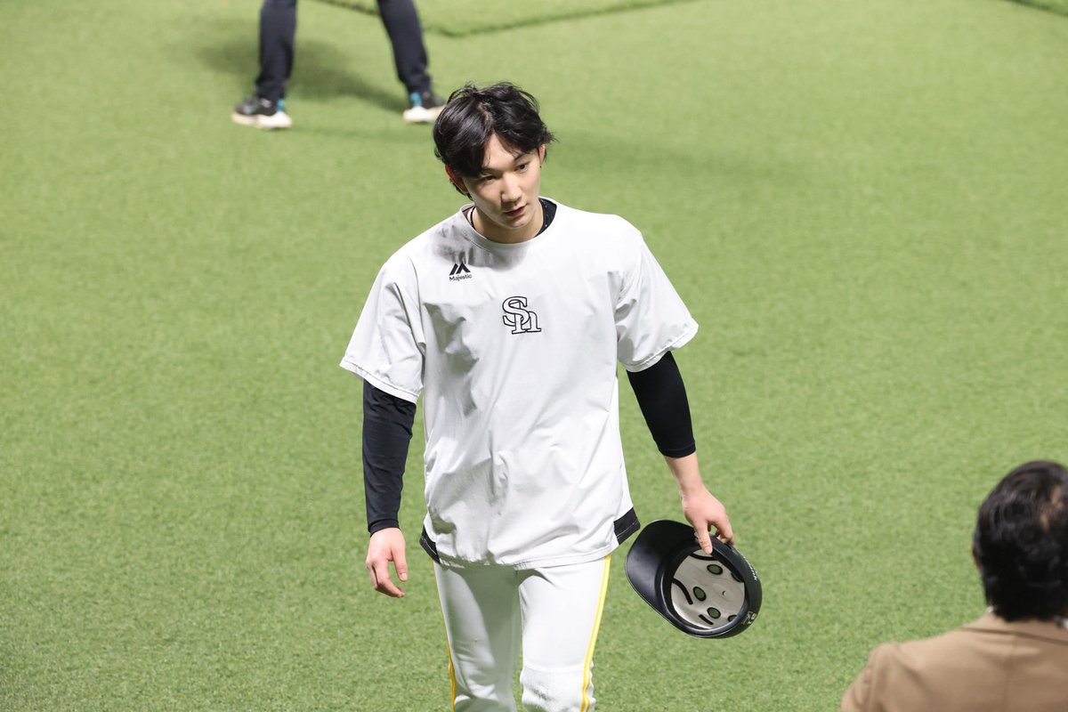 takafullc2's tweet photo. 【スタメン】
10月28日 vs DeNA @ みずほPayPayドーム

1右 正木智也
2中 周東佑京
3左 近藤健介
4三 栗原陵矢
5捕 山本祐大
6指 柳田悠岐
7一 山川穂高
8二 牧原大成
9遊 庄子雄大
投 前田悠伍

#sbhawks #鷹フル https://t.co/YSmuj6gDq3