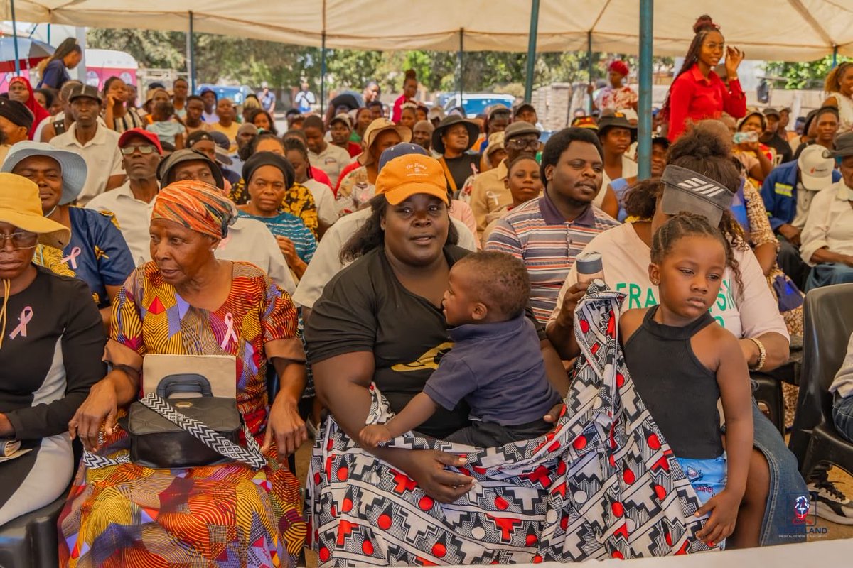 zimunfiltered_'s tweet photo. Yesterday at Scottland Medical Centre, Mabvuku, Hon. Scott Sakupwanya hosted 2 free camps: Eye Camp offering tests, treatment &amp; cataract surgery, and Breast Cancer Screening for Pink October. Hundreds served. This is just the beginning free healthcare for all remains his mandate. https://t.co/LeJd4c2rvr
