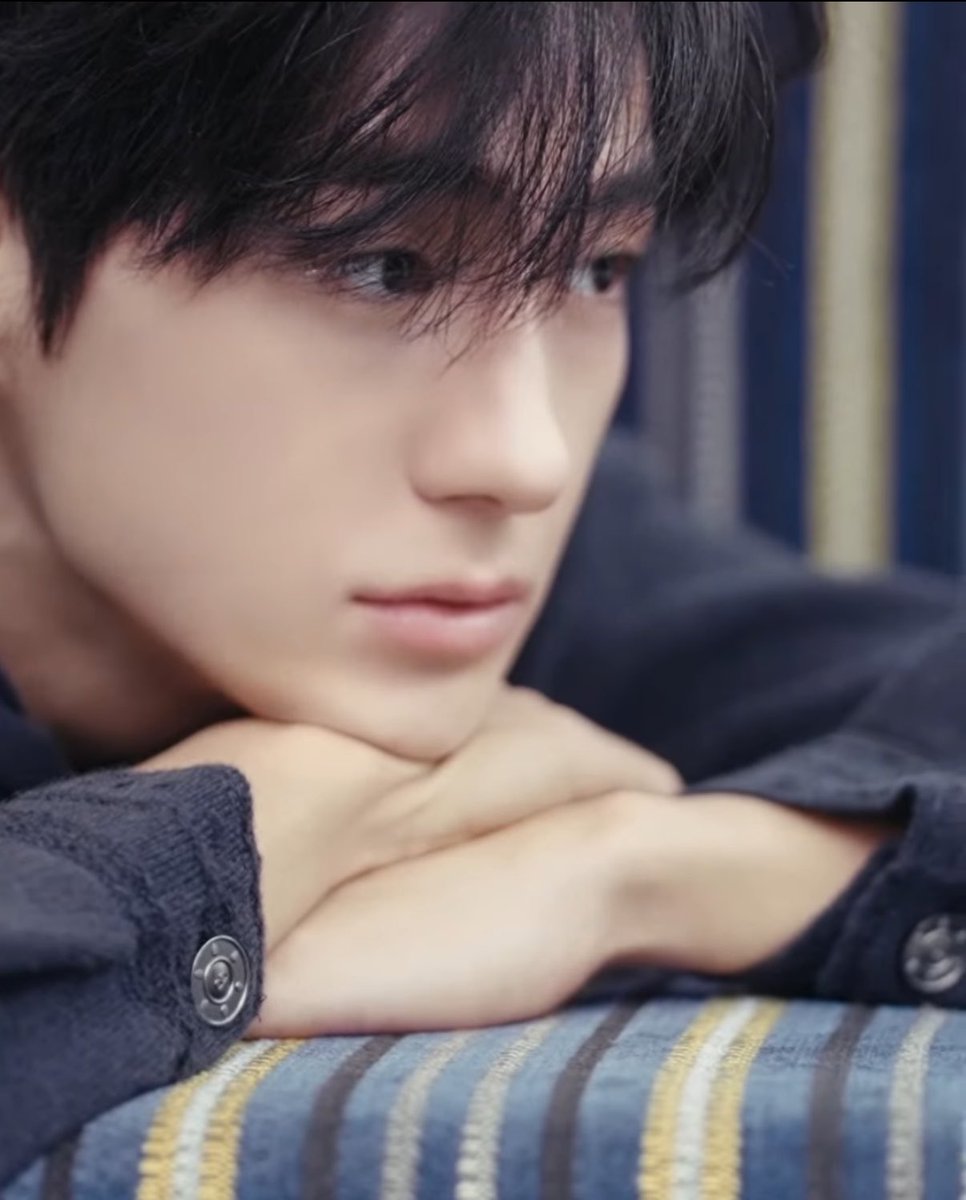 tomyfall's tweet photo. 단단한 오른쪽얼굴  ............... https://t.co/rQIOL43ddN