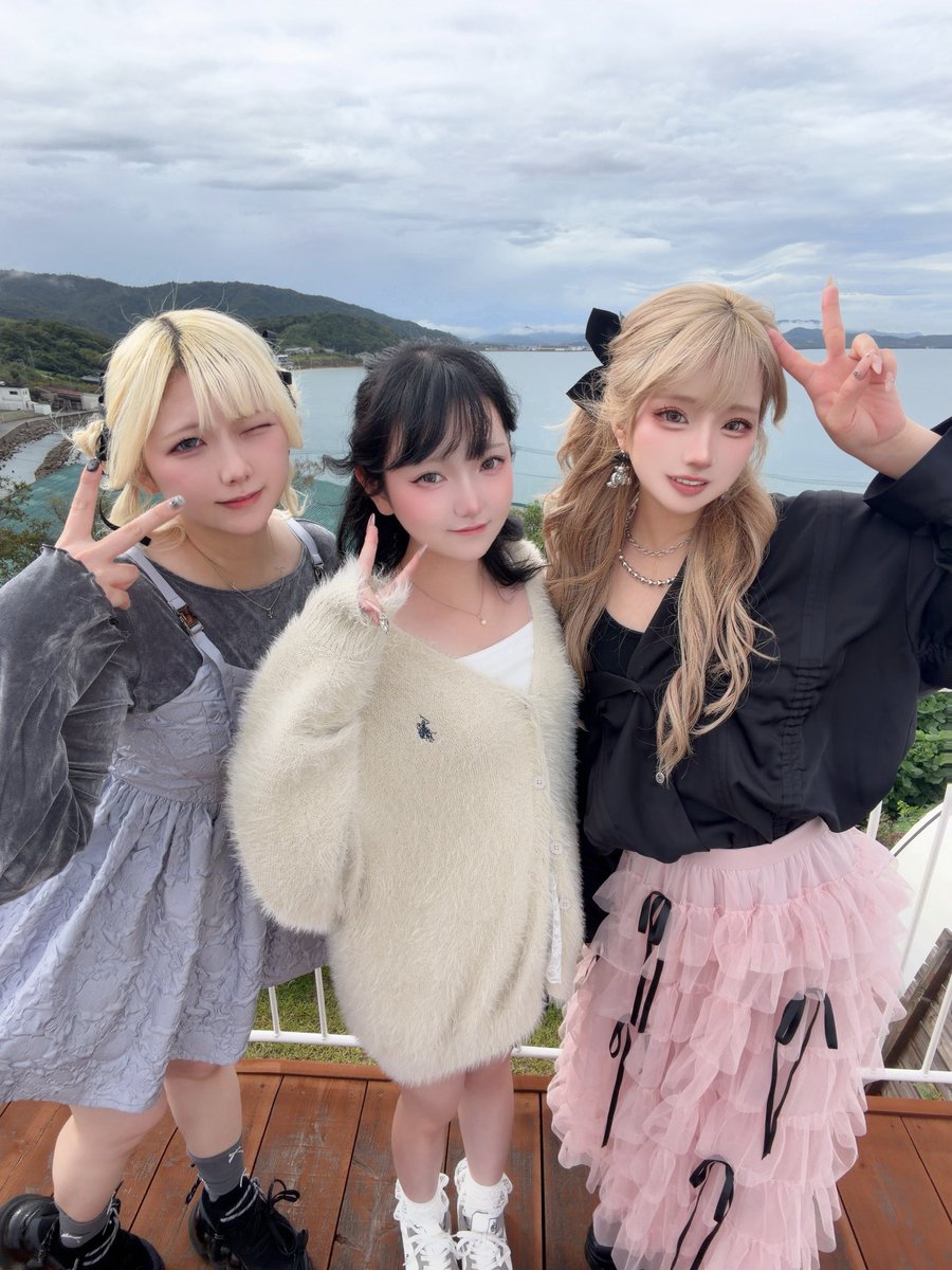kuroma_cos_'s tweet photo. なぽちゃんとちきぶで淡路島旅行してきた🚗³₃

玉ねぎめっちゃ堪能した🧅🧅🧅🧅 https://t.co/dWjwPpShii