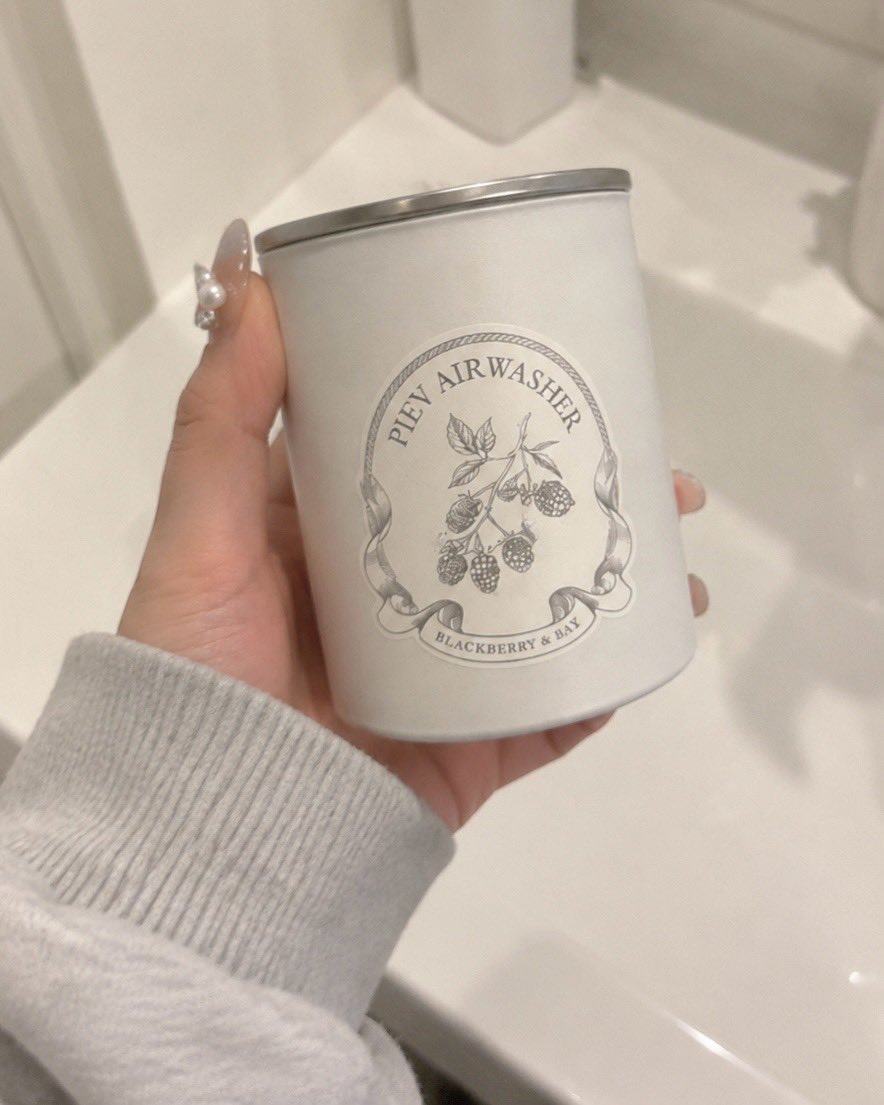 RICKYMAMAHAHAHA's tweet photo. モテる女が置いてるｺﾚ、絶対使わないでください。好きピが一生家から出ません。幸 https://t.co/12FzIkHRZR