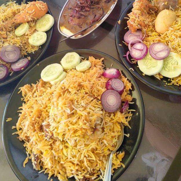 Erikcrty's tweet photo. happy lunch time ct!

no foodie can beat biriyani to be honest. https://t.co/wRiP2XPDjQ