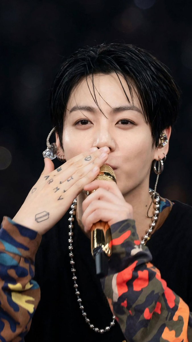 97Jungukk's tweet photo. https://t.co/dAbEaHfgSu