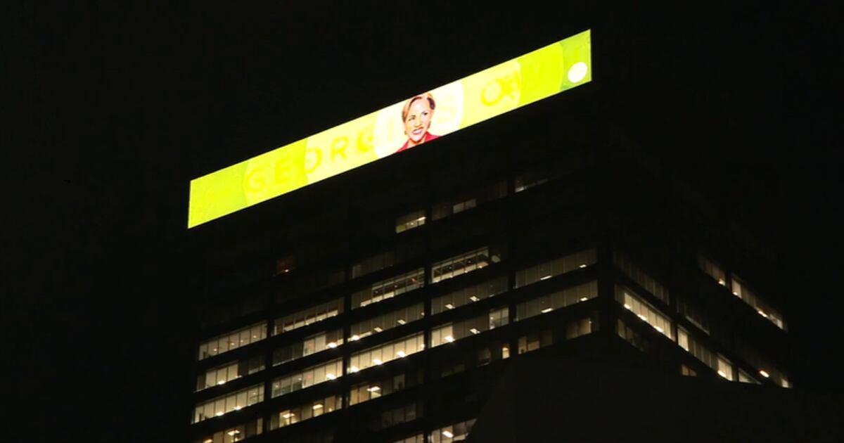 wsbtv's tweet photo. Jovita Moore honored 450 feet high on 5th anniversary of her passing https://t.co/KxbJCVvVsE https://t.co/SkNZSVcEOW