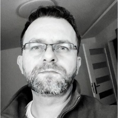 Larsen41's tweet photo. @Morgenstern616 Popatrz się na siebie 🤭 https://t.co/7XENZXV8kX