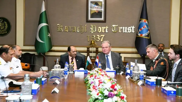 PakistanTVcom's tweet photo. Karachi Port Trust presented three major infrastructure projects to a high-level Dutch delegation to attract European investment and expertise as Pakistan positions itself as a regional maritime hub. https://t.co/I9623BGHUJ