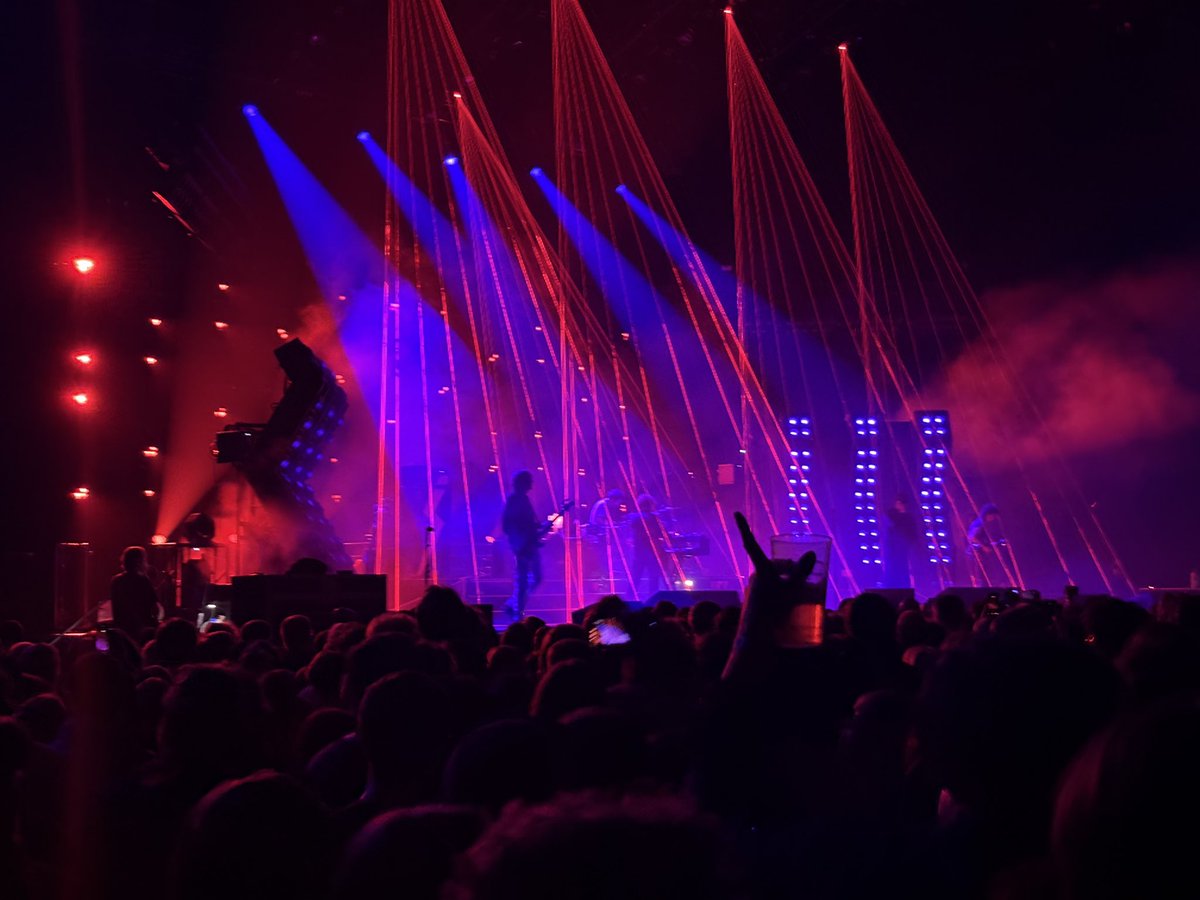 cjones996's tweet photo. Strokes, Manchester 26/10/26 https://t.co/Yso6B2p8wD