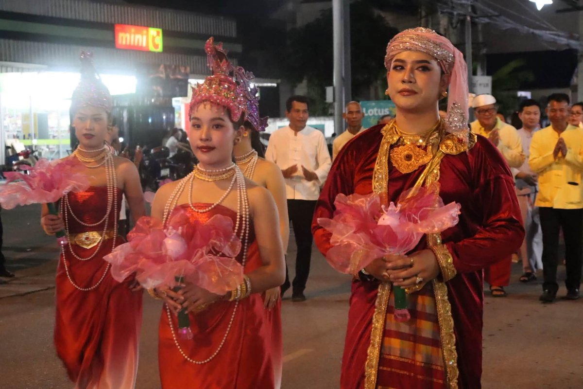 KellyMille19614's tweet photo. Myanmar traditional culture 
#Myanmarculture 
#Burmese https://t.co/f7OlID3NSt