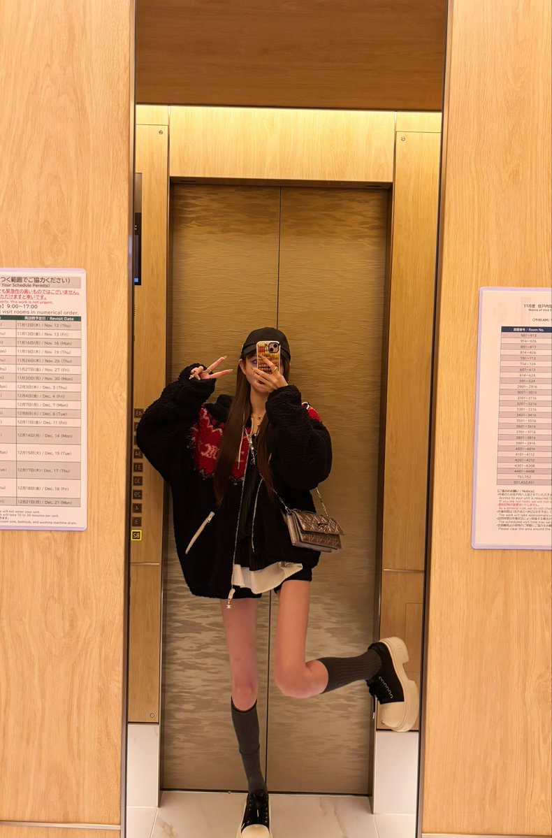 garigobu's tweet photo. どうせ食べても脂肪と糞になるだけだよ。
一瞬の幸せの為だけに太る選択肢するの無駄すぎる。無駄な食事やめよう。 https://t.co/vUB09yerQk