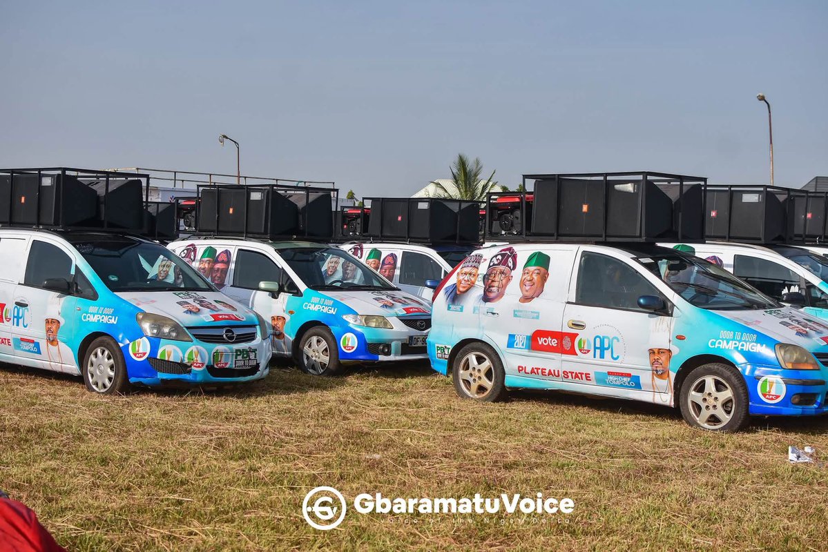 VictorManjul's tweet photo. TOMPOLO rolls out 30 Campaign vehicles to PLATEAU state to support TINUBU’s campaign. 

Okay na….. https://t.co/EvTnVHKlyC