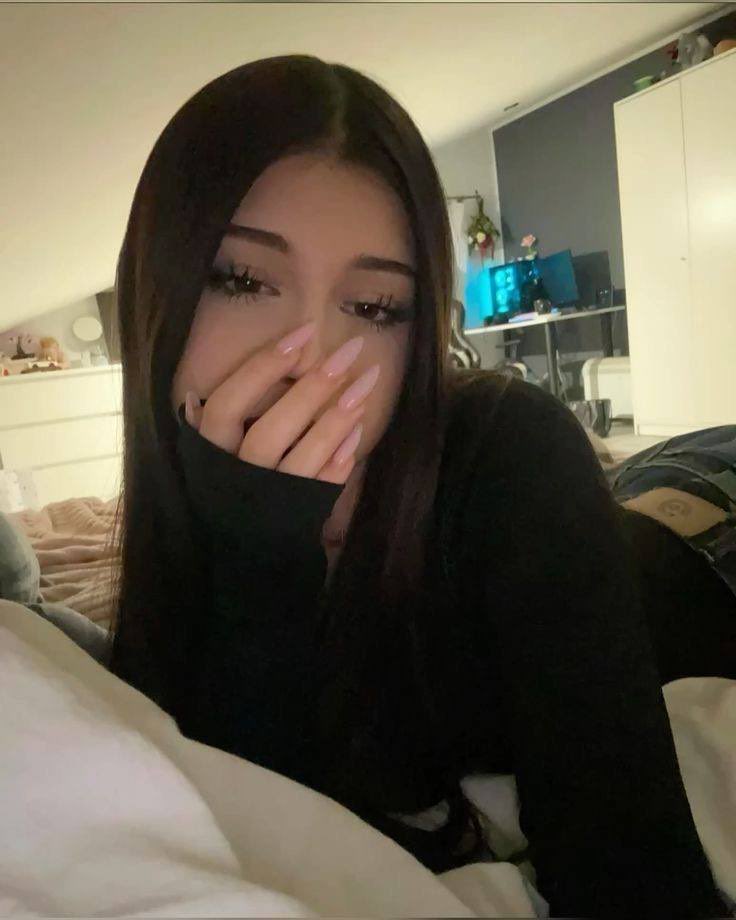 NaMadMadison's tweet photo. who’s up with their dc!!!kkkkkkk out?

(very serious!)🤧 https://t.co/HZWuFM4yJQ