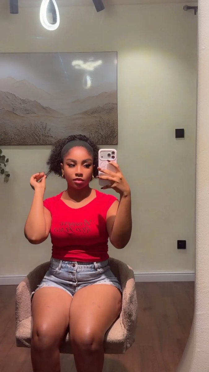 glowinvee's tweet photo. Taking care of myself because I deserve to be happy and at peace🌹♥️ https://t.co/j9qSf2ha5c