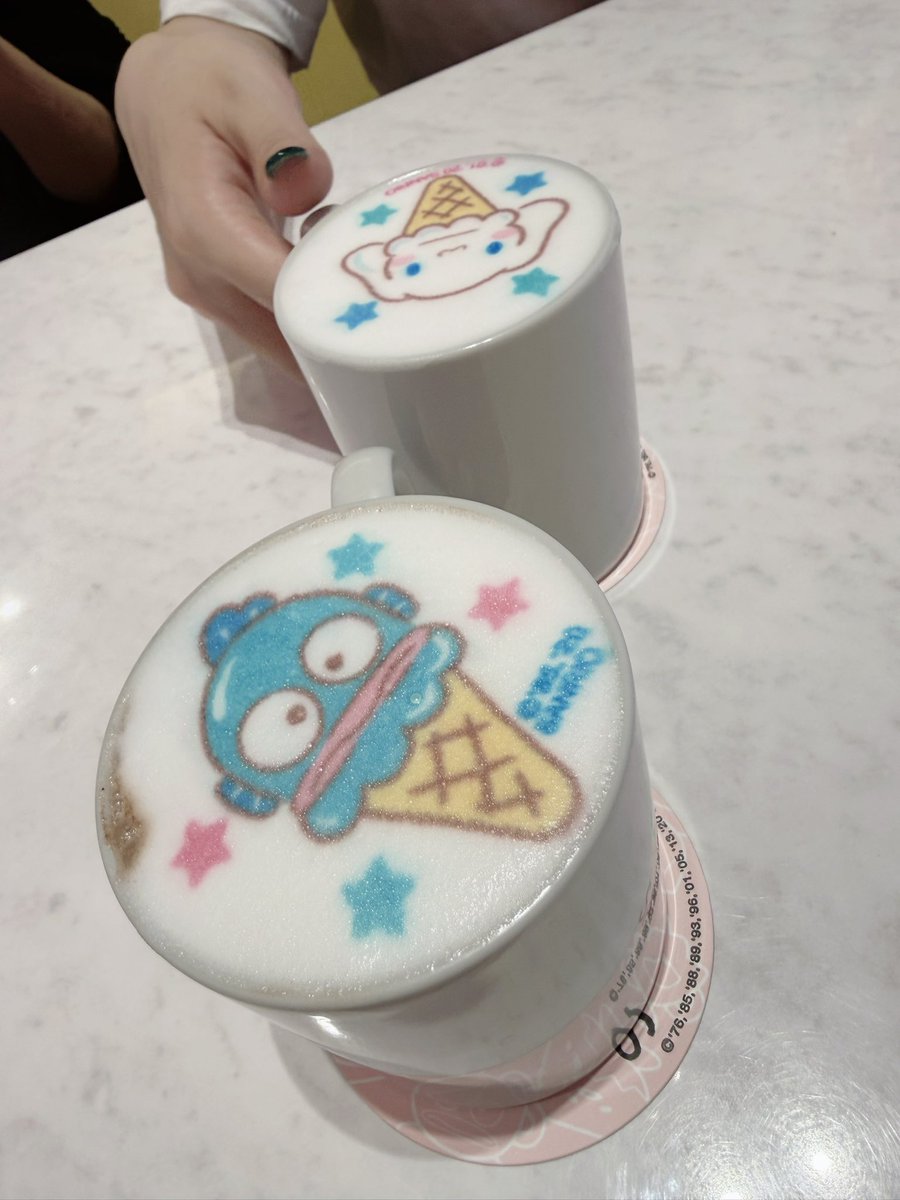hazuki_iiko's tweet photo. ちーさんとサンリオカフェいってきた✨
なんで男2人で来てしまったのか https://t.co/h8tgqJGqQg