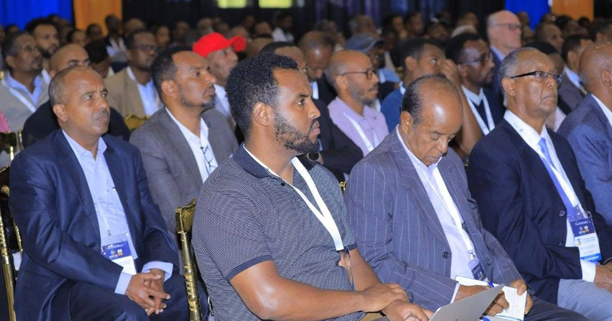EthioReporter's tweet photo. ለሁሉም ዜጎች የኤሌክትሪክ ኃይል ተደራሽነትን ለማረጋገጥ 17.2 ቢሊዮን ዶላር እንደሚያስፈልግ ተነገረ 

🔗 ተጨማሪ ያንብቡ: https://t.co/BBiUTQNpJy https://t.co/fRdPhqHmHr