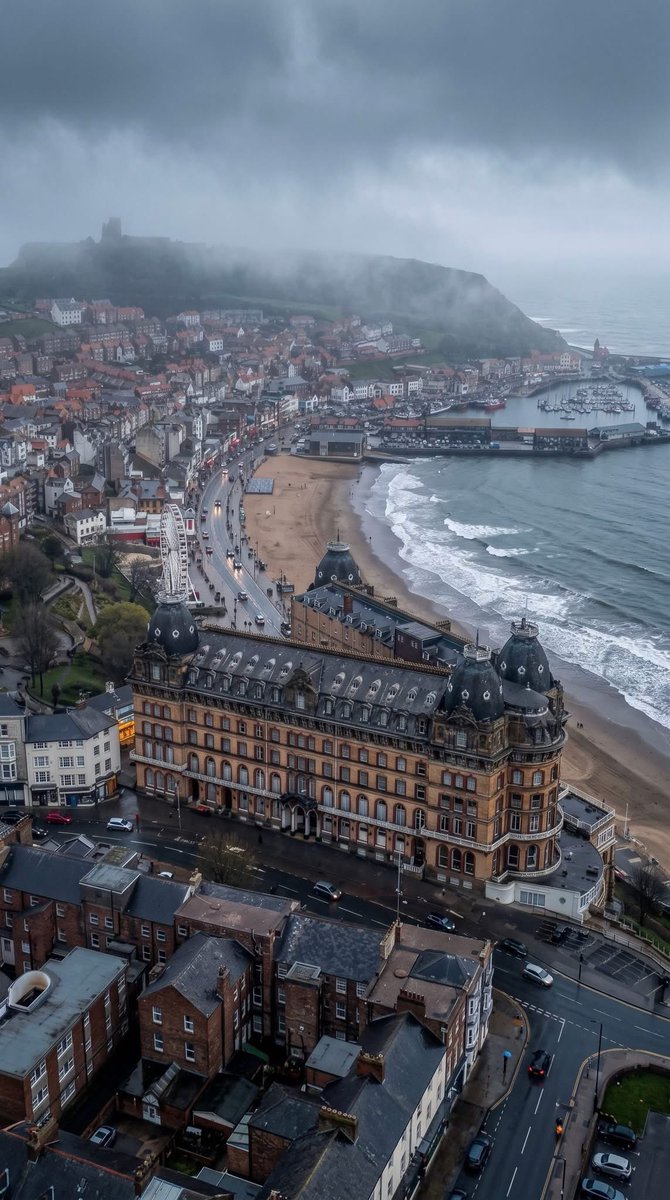 PrettyCitiesX's tweet photo. Scarborough, North Yorkshire, England 🇬🇧 https://t.co/k1LleOuQne