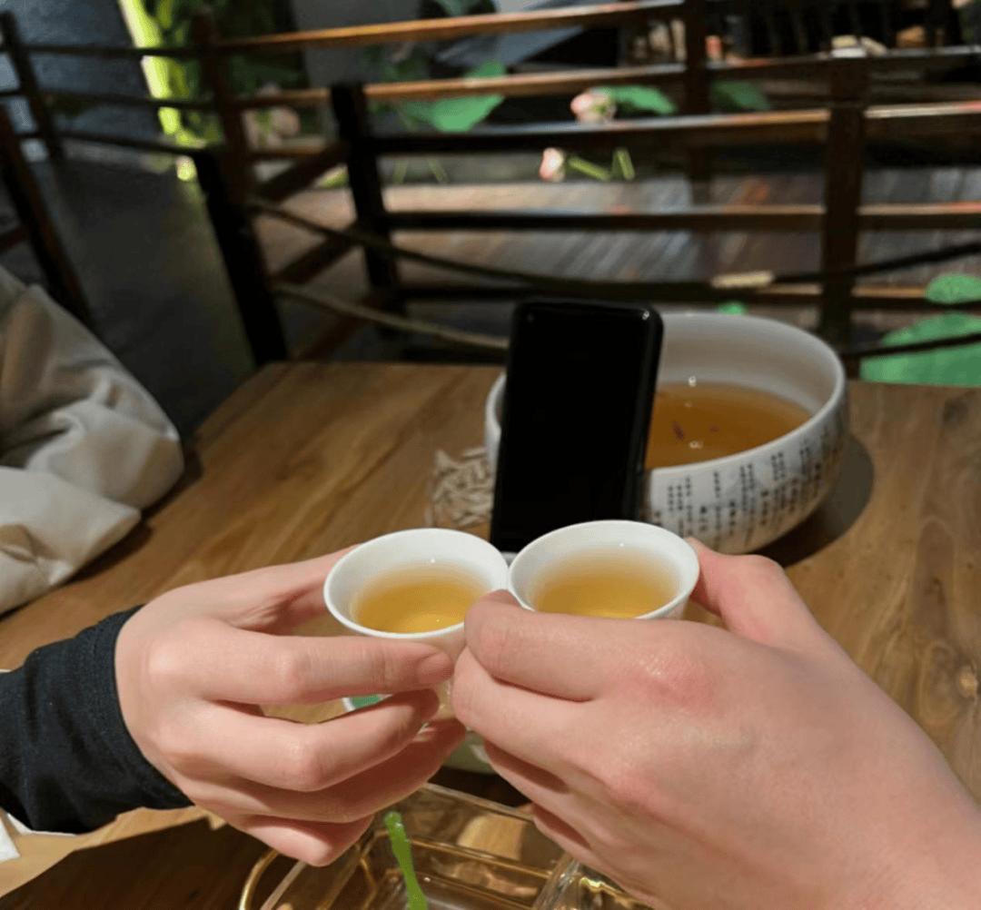 neige_reve_'s tweet photo. [那惩汹衬熬さん、今日もおつかれ様！一緒に温かいお茶でも飲もうか？]， https://t.co/DgCVG3FPEL