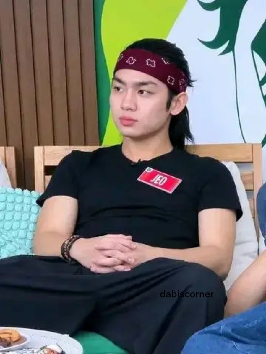 dabiscorner's tweet photo. arghh i know he’s younger than me, but honestly, age doesn’t matter when it comes to Jeo HAHAHAHAHA I’m really gonna miss seeing him in their upcoming vlogssss.he's so pogiiii talagaaaa🌴😎

#PBBCollab3point0 #JeoOng
#Ongfam #MASID #AGITH https://t.co/0NUa7xsN8t