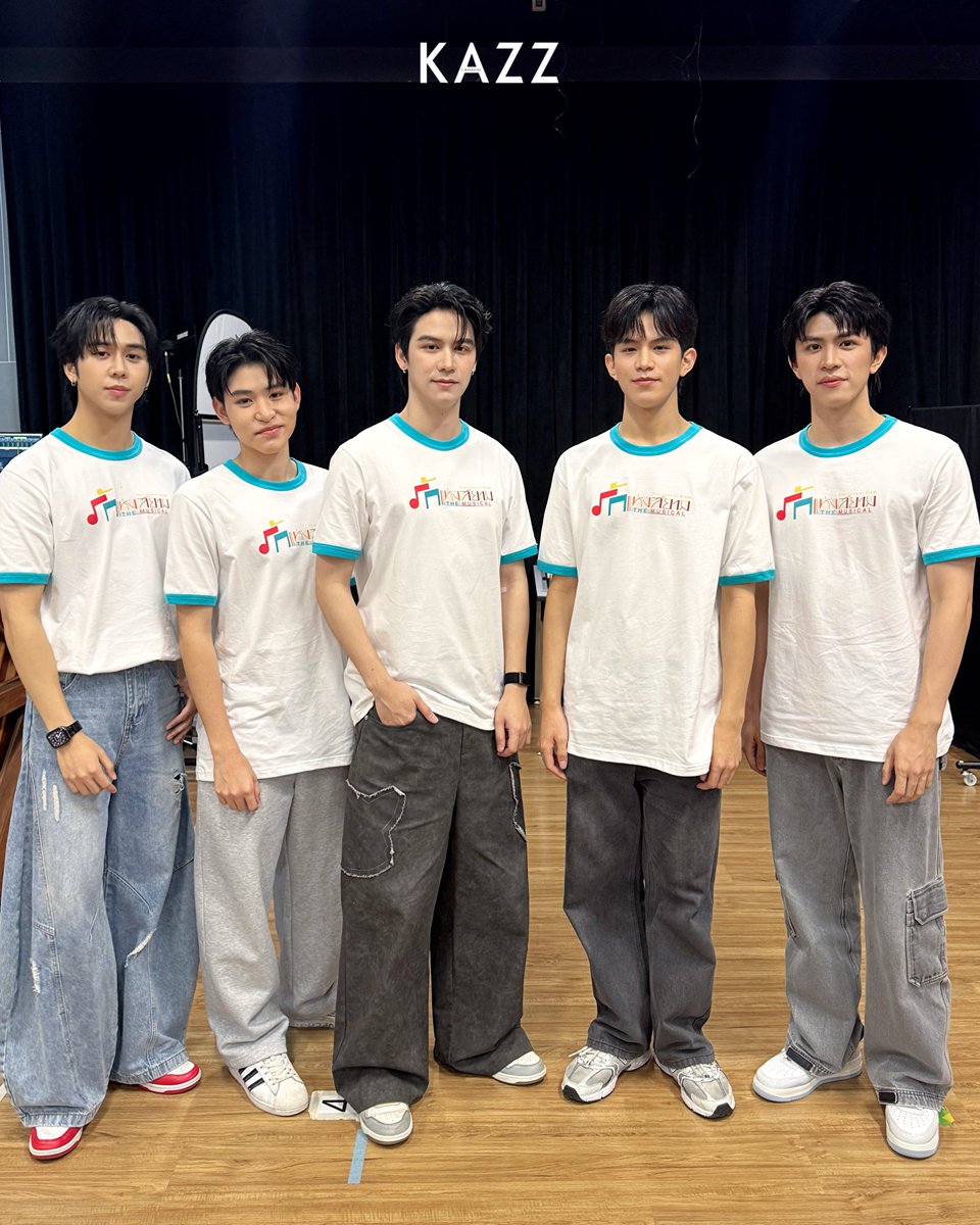 SatangFamily's tweet photo. 📸 [IG update] : kazzmagazine

“รักแห่งสยาม The Musical” เตรียมพบกัน 11 - 25 ธันวาคมนี้ ณ เมืองไทยรัชดาลัย เธียเตอร์ 🤍

ㅡ

#รักแห่งสยามTheMusical
#satangks #กระปุกของสตางค์ https://t.co/VzhEmtBOff