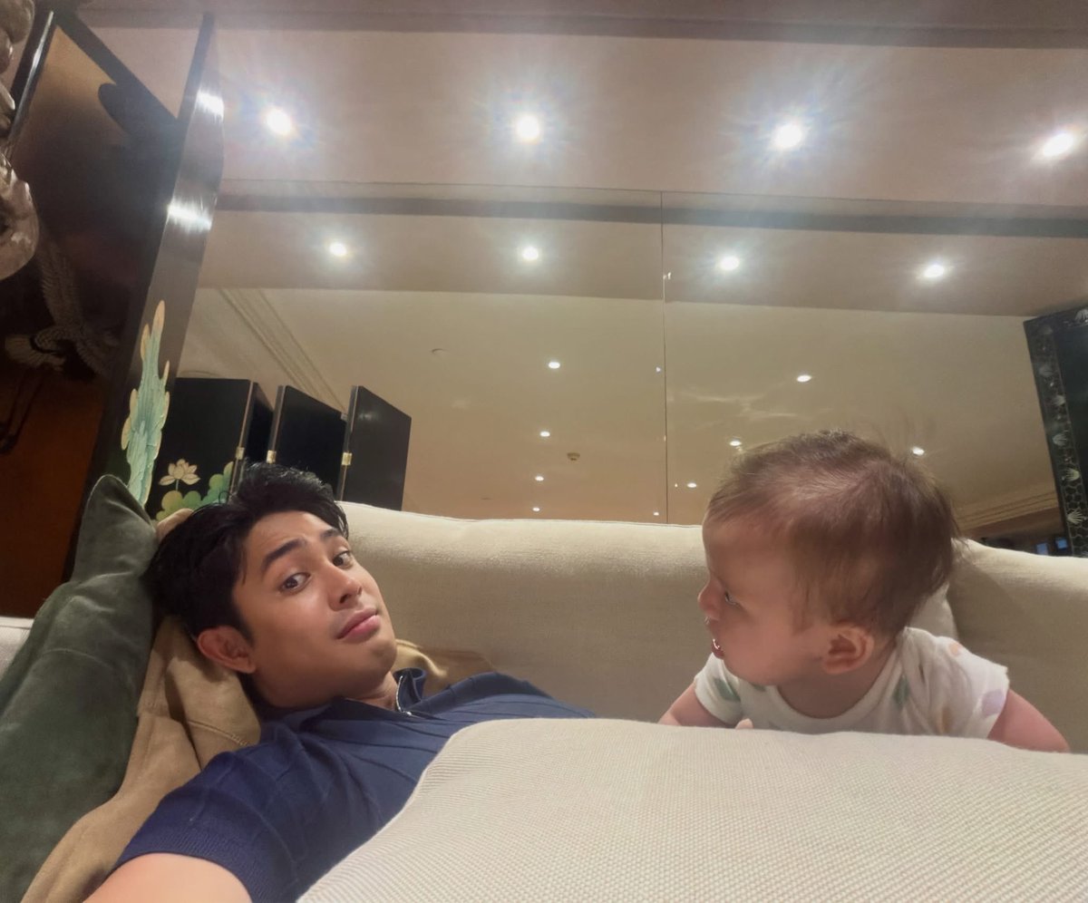 DONATORSPH's tweet photo. Donny’s Instagram and Facebook Post! 💙

“Ninong duties”

#DonnyPangilinan
@donnypangilinan https://t.co/TnA1VNobvn