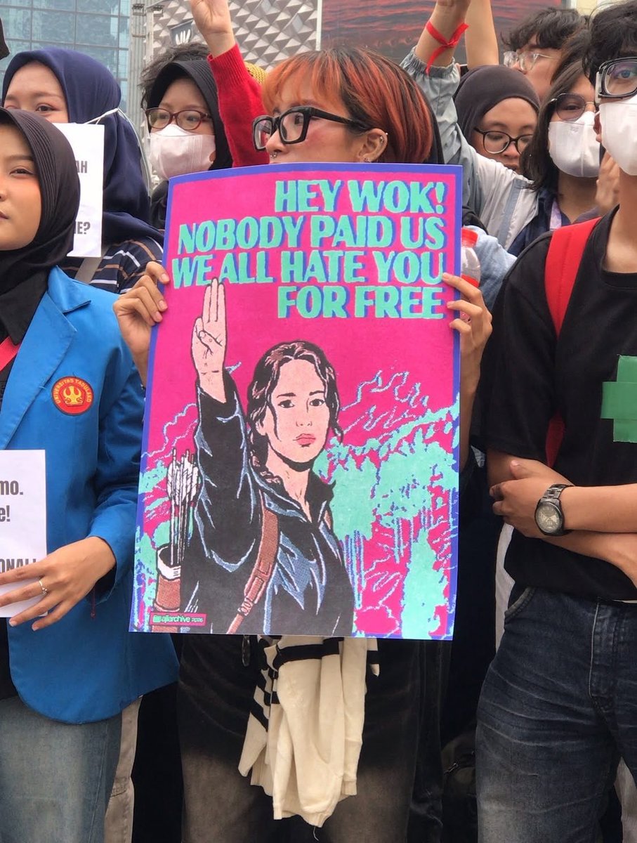 jarworq's tweet photo. BIG RESPECT COMRADES! 🌻 https://t.co/9daYWOoG57
