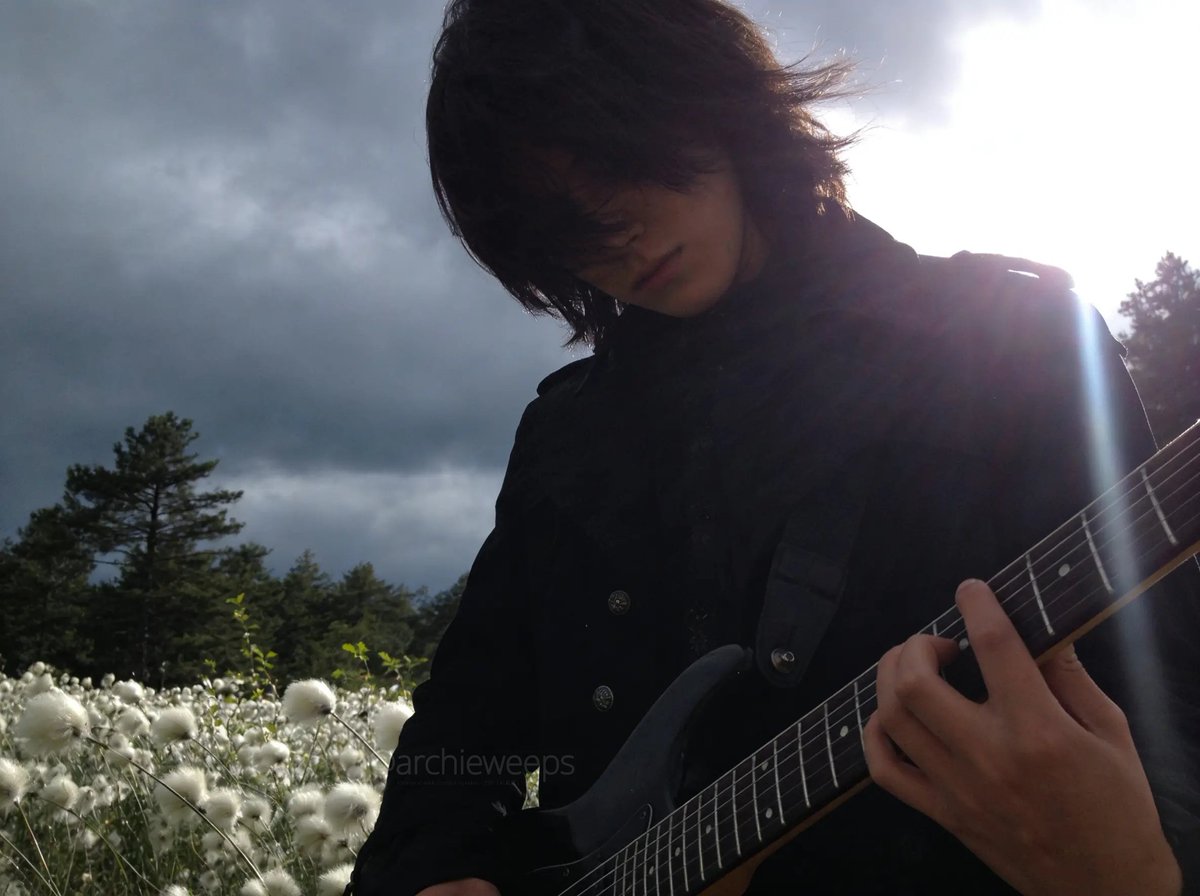 archieweeps's tweet photo. 風が止んだ。
The wind stopped.
#暗黒系 #ゴス #darkaesthetic https://t.co/ieHRdc09gH