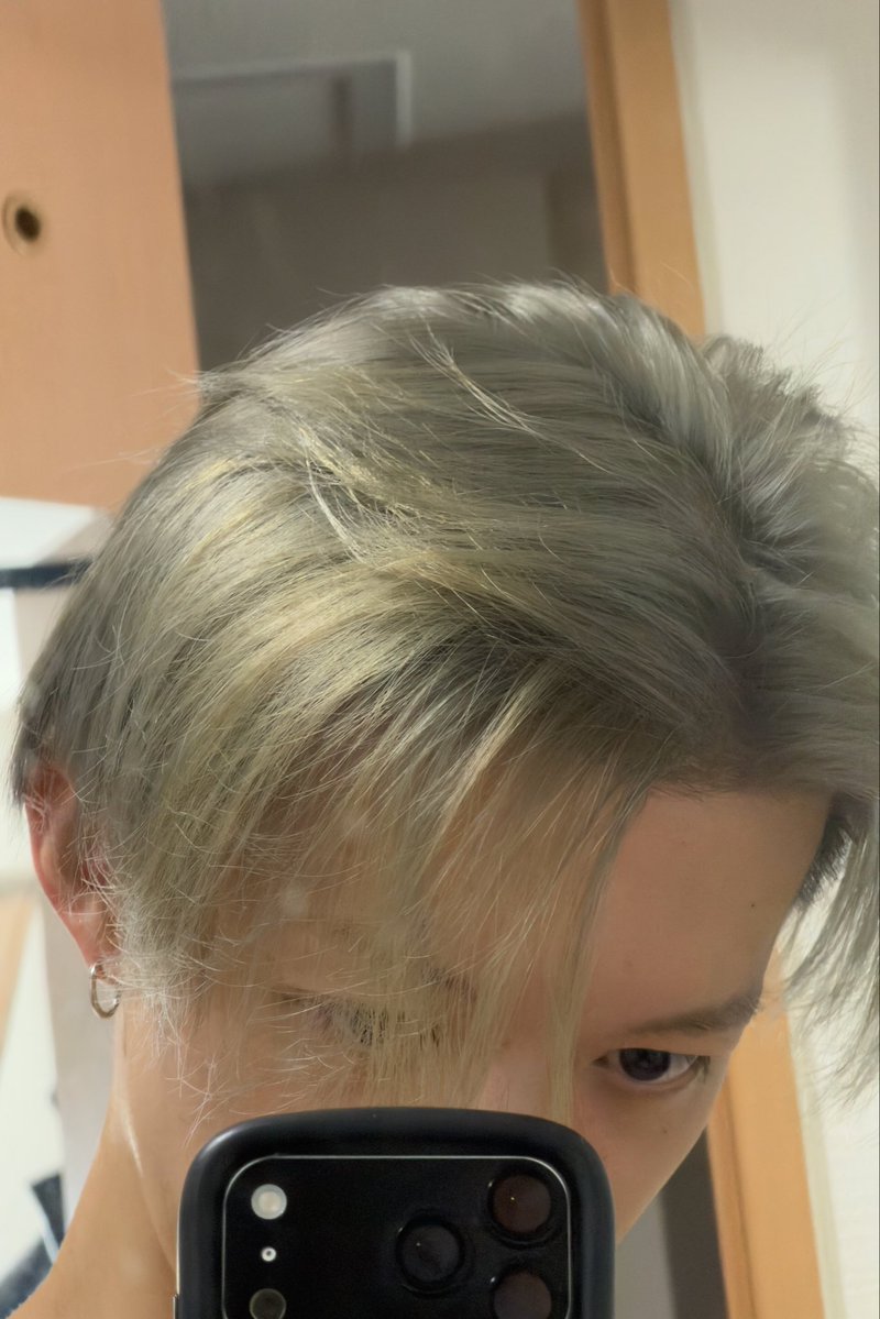 ryanthehito's tweet photo. 银发的我 https://t.co/7okdUUDgr1