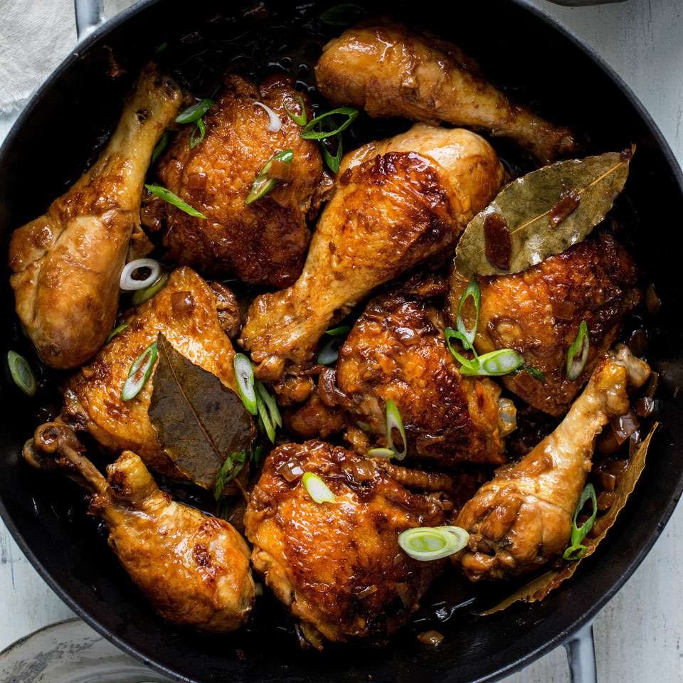 CacaoRandomz's tweet photo. DINNER TIME 

Chicken adobo or Beef caldereta? 👀 https://t.co/7leA8VMjEp