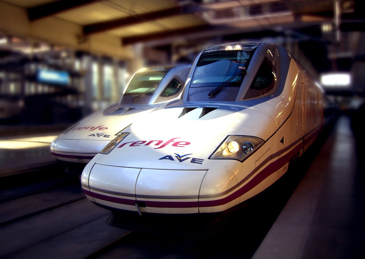 CANAL33's tweet photo. Comunicado de Renfe sobre el accidente entre Los Yébenes y Urda (Toledo)

https://t.co/Cry7m0ZCba https://t.co/ubOHj2o6N5