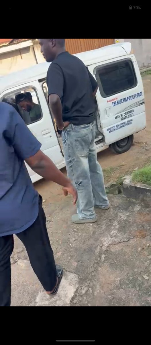 chibueze_7th's tweet photo. The Nigerian Police special fraud unit under the instigation of Dwellion design came to make an illegal and forceful arrest of an individual after they were served a court notice two days priorA blatant regard to his human right as a citizen of this nation https://t.co/7Ph2HQ0ZOs https://t.co/ScxahSiulH