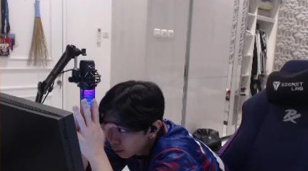 AutumnOCE's tweet photo. someone sign mindfreaky, jinggg, patmen, and d4v41 on the same team please https://t.co/XSxDIa6qlw